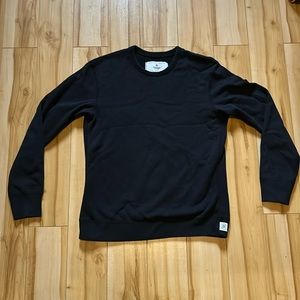 Reigning Champ black crew, men’s size M
